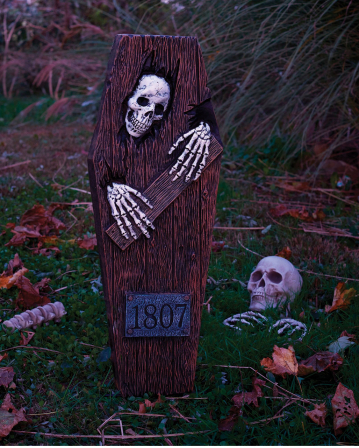 Gruselig! Familie Kauft Sarg Als Deko Zu Halloween Und Findet