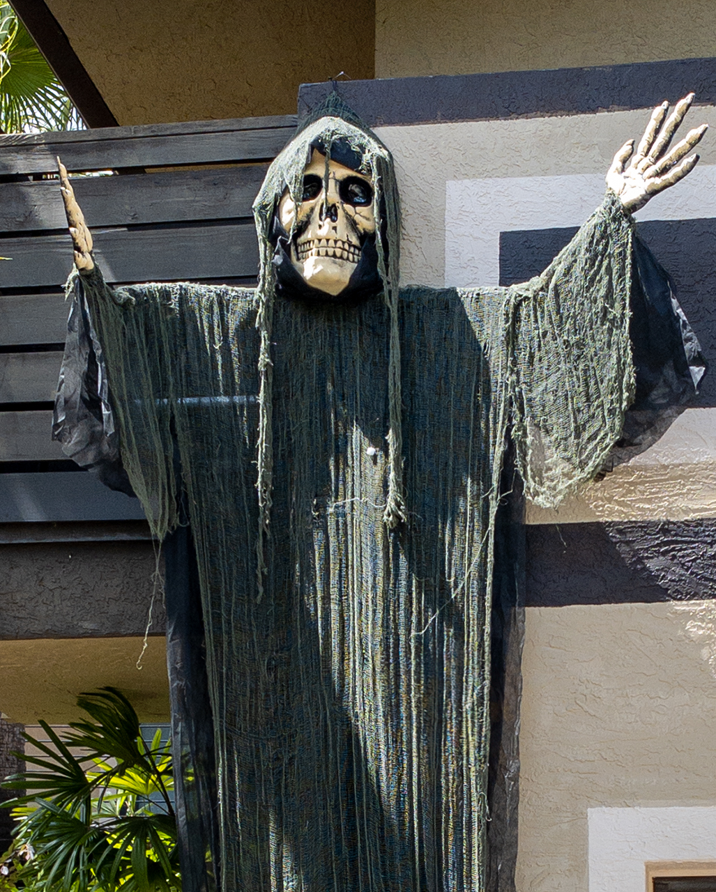 Gigantische Grim Reaper Hängedeko mit Licht 366cm 🎃